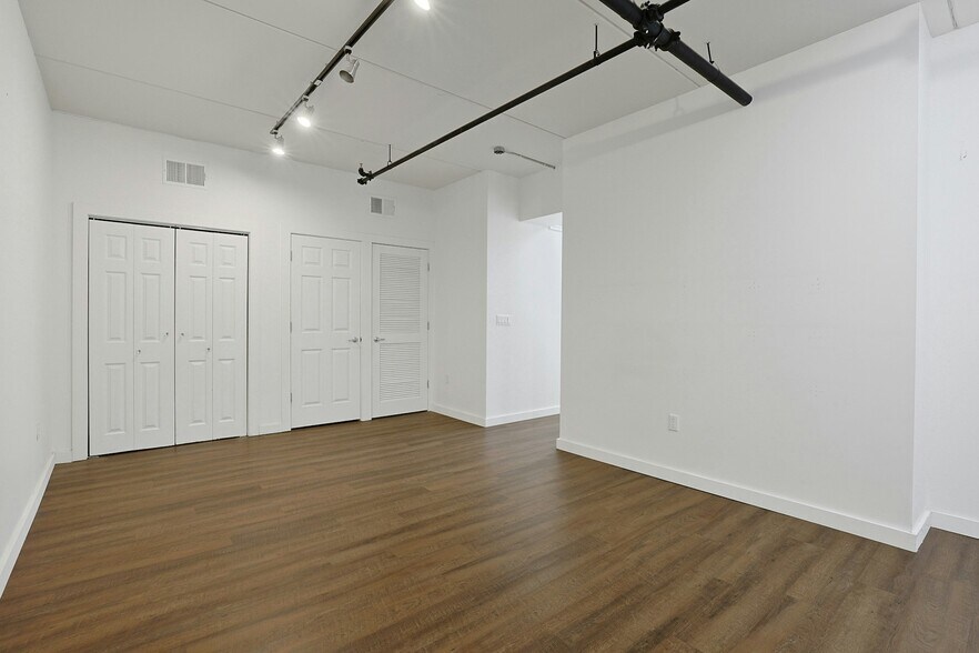 More Photos Of 74 Lafayette Ave, Suffern Storefront Retail Office For Lease