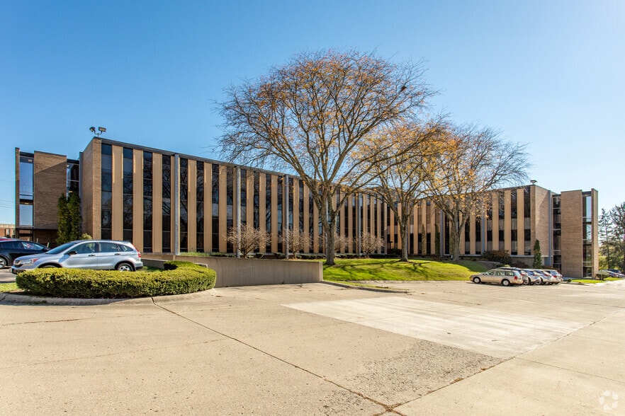 More Photos Of 5335 Far Hills Ave, Dayton Loft Creative Space For Lease