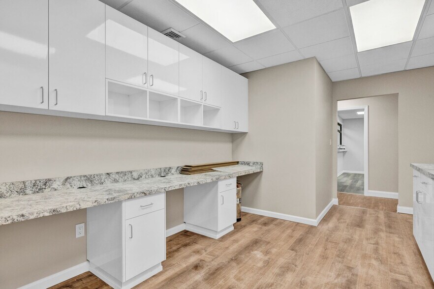 More Photos Of 215 Old Tappan Rd, Old Tappan Medical For Lease