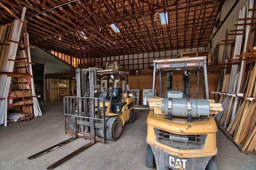 More Photos Of 541 State Route 93, Sugarloaf Light Distribution For Lease