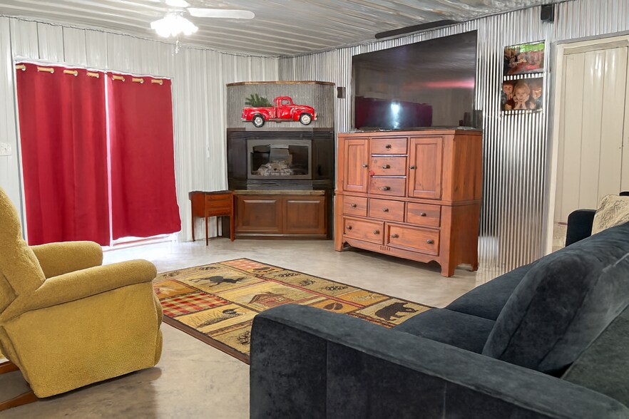 More Photos Of 32738 US 71, Menahga Storefront Retail Residential For Sale