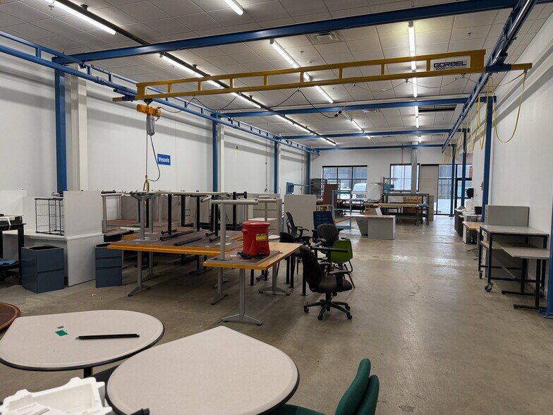 More Photos Of 307 23rd Street Ext, Sharpsburg Industrial For Lease