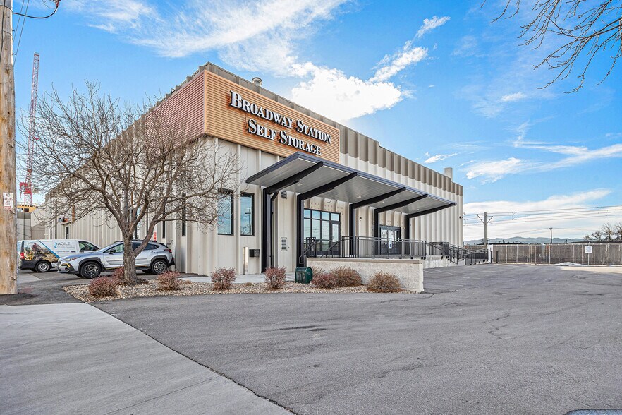 Primary Photo Of 1475 S Acoma St, Denver Warehouse For Lease