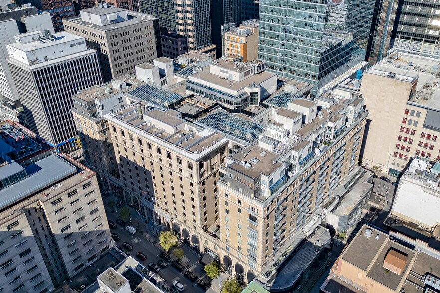 More Photos Of 1555 Rue Peel, Montréal Office For Lease