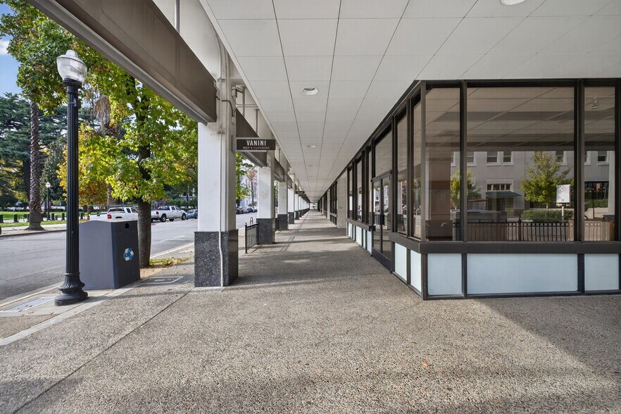 More Photos Of 1003-1031 L St, Sacramento Parking Garage For Lease