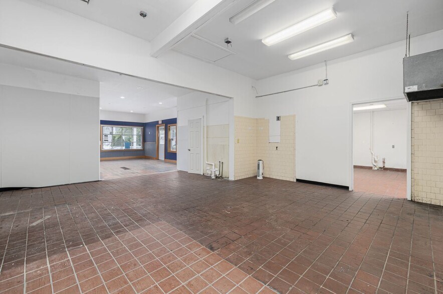 More Photos Of 84-86 Kilvert St, Warwick Restaurant For Sale