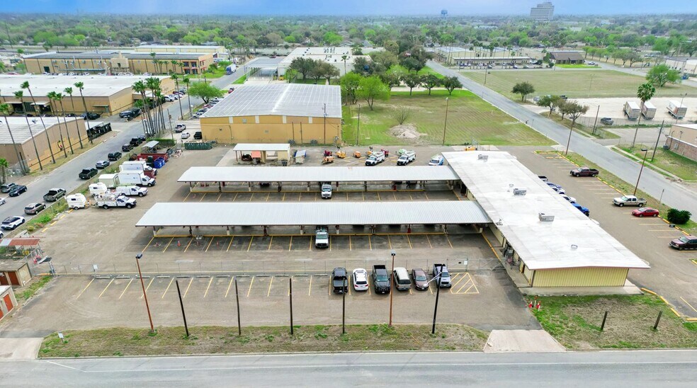 More Photos Of 2120 Redbud Ave, McAllen Service For Sale