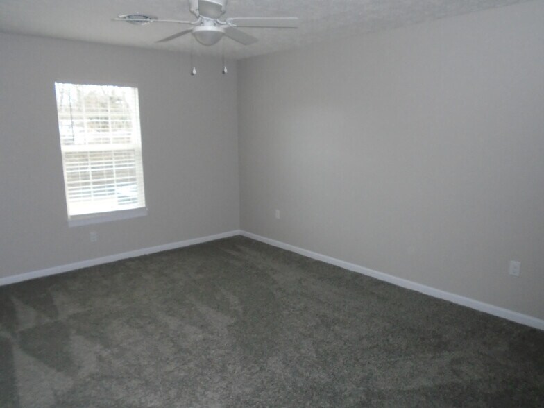 More Photos Of 11 Alisha Ln, Columbiana Apartments For Sale