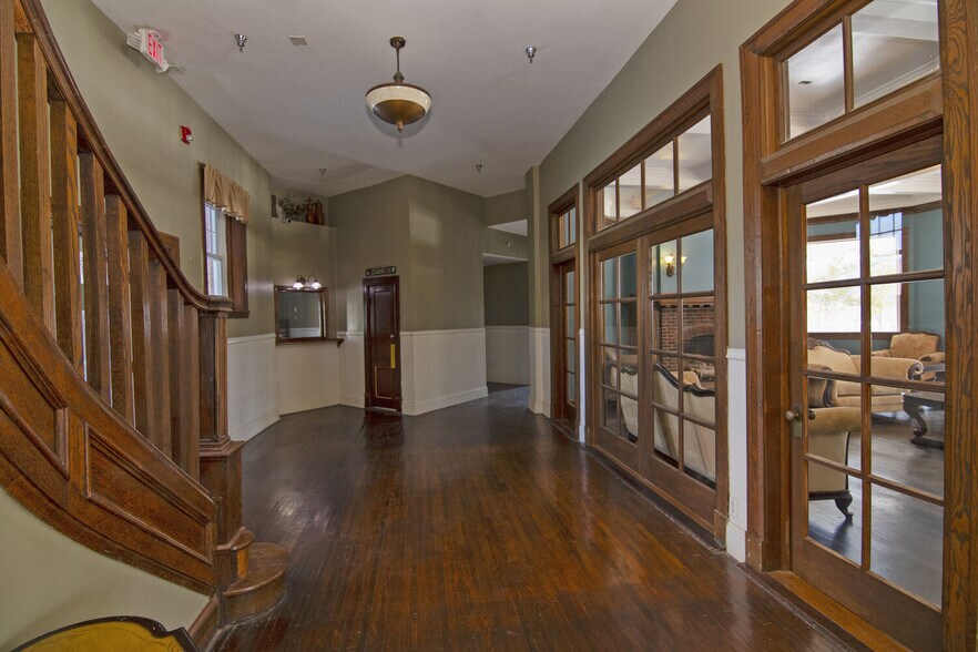 More Photos Of 158 Academy Lane Dr, Pence Springs Hotel For Sale