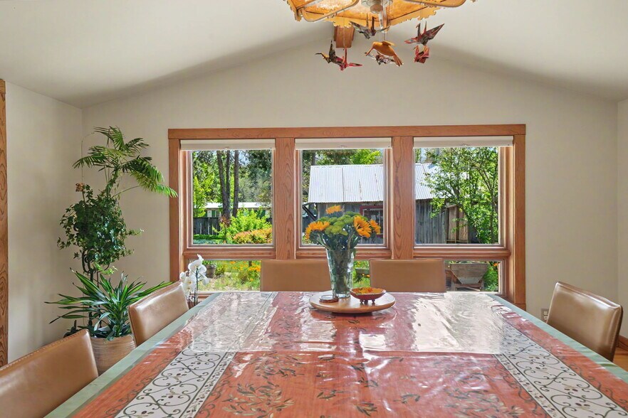 More Photos Of 21376 Consolation St, Volcano Specialty For Sale