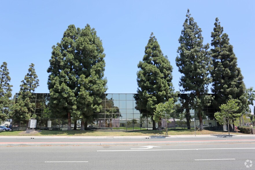 More Photos Of 11277 Garden Grove Blvd, Garden Grove Office For Lease