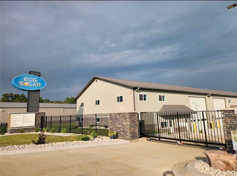 Primary Photo Of 9663 230th Ave, Anamosa Warehouse For Lease