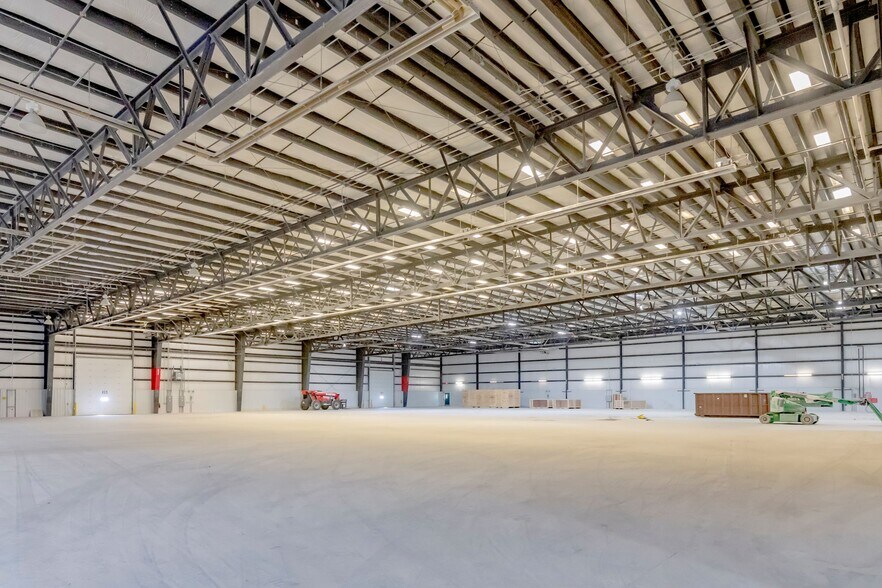 More Photos Of 1401 Brown County 19 N, Aberdeen Manufacturing For Lease