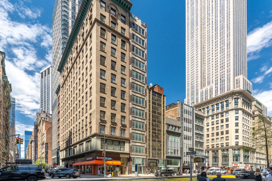 More Photos Of 304 Fifth Ave, New York Loft Creative Space For Lease