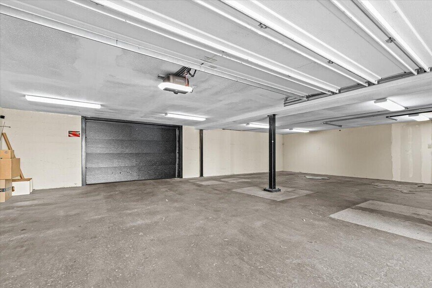 More Photos Of 145 E Main St, Ashland Restaurant For Sale