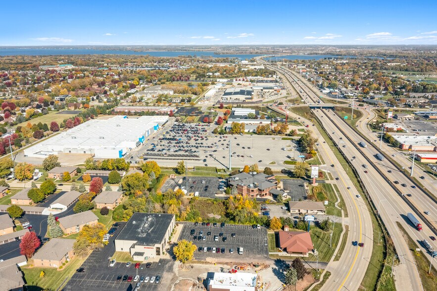 More Photos Of 491 S Washburn St, Oshkosh Office For Sale