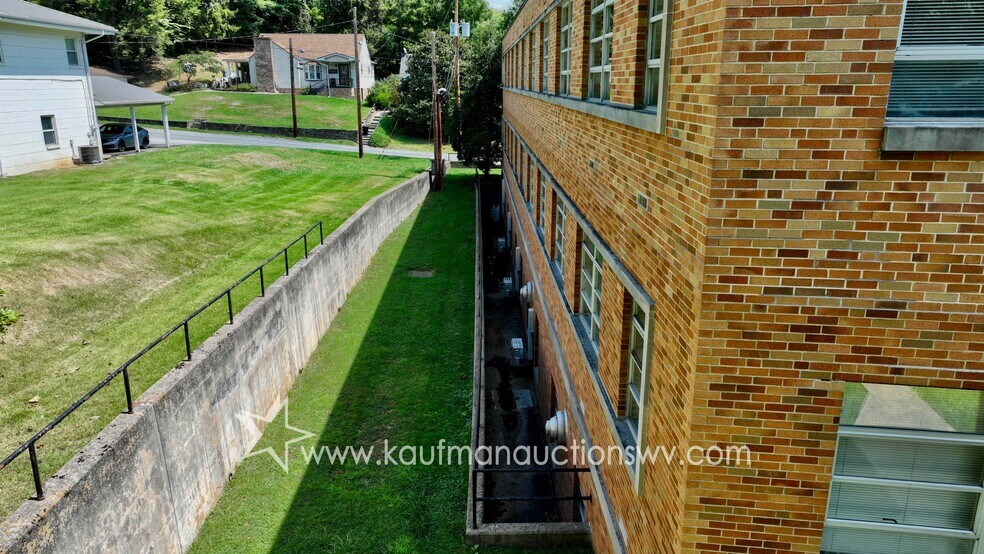 More Photos Of 100 Bluestone Rd, Mount Hope Research And Development For Sale