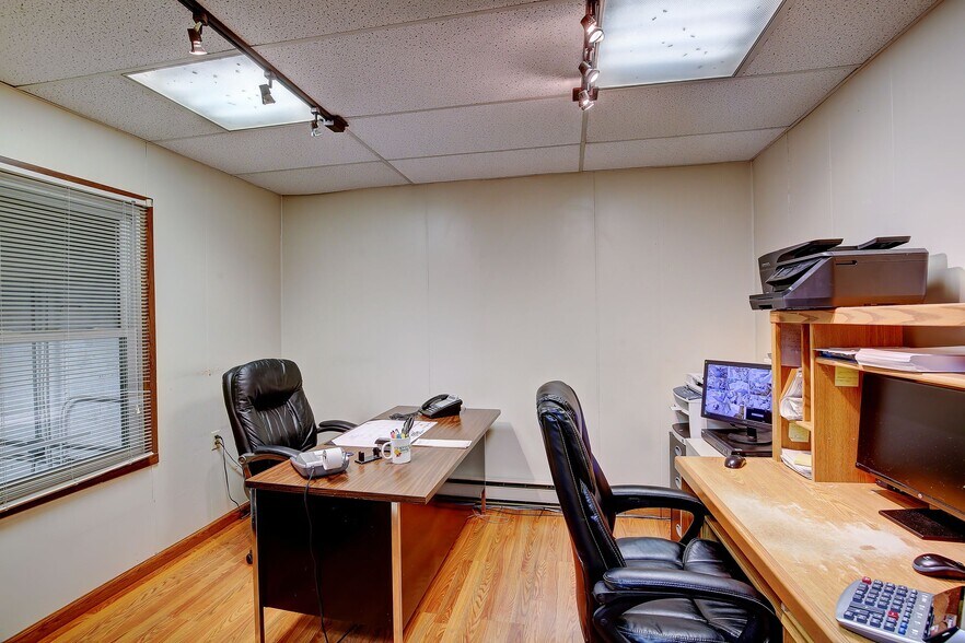 More Photos Of 510 S Pearl St, Coal Township General Retail For Sale