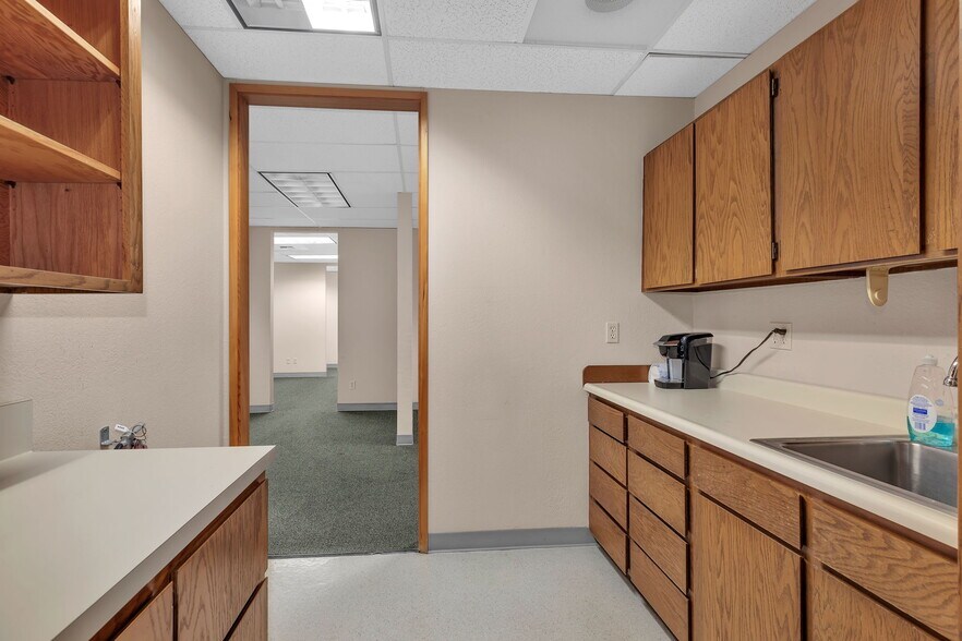 More Photos Of 34004 16th Ave S, Federal Way Office For Lease
