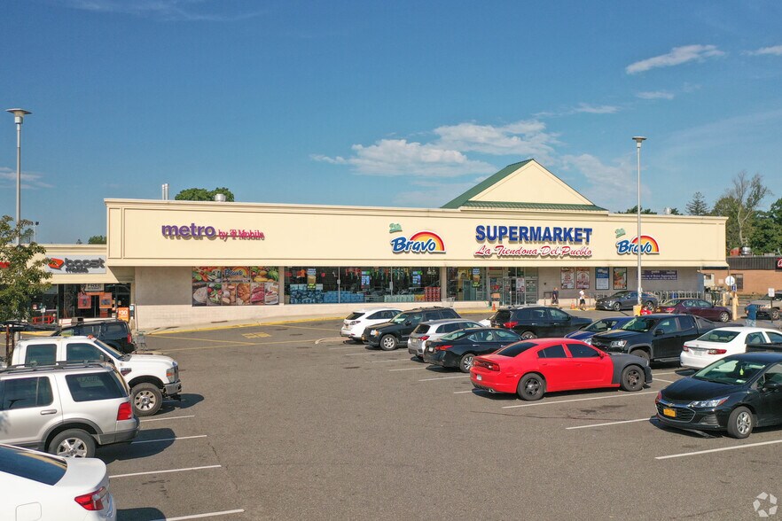 More Photos Of 17-126 Wheeler Rd, Central Islip Unknown For Lease