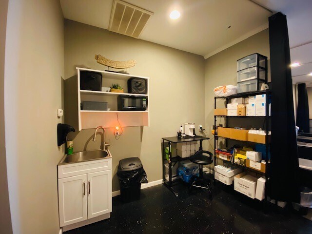 More Photos Of 1552 Natchez Dr, Festus Medical For Lease