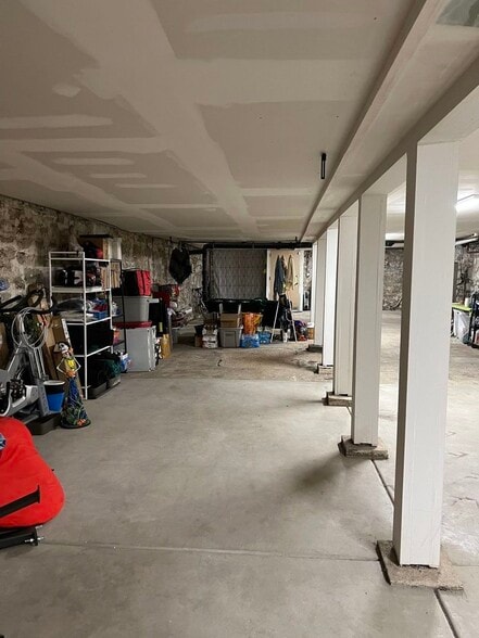 More Photos Of 965 W 18th St, Chicago Apartments For Sale