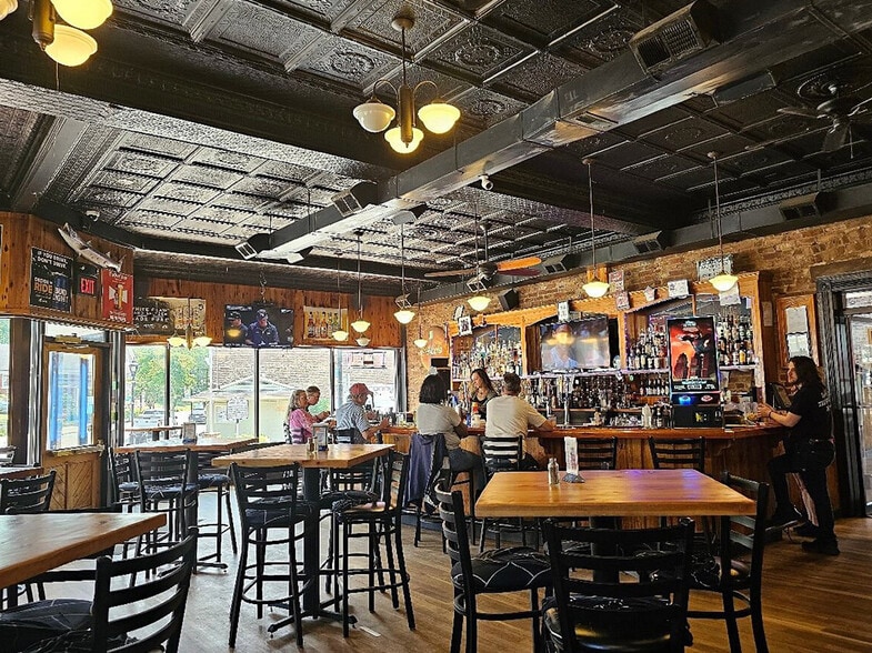 More Photos Of 280 Valley St, Scottsville Restaurant For Sale