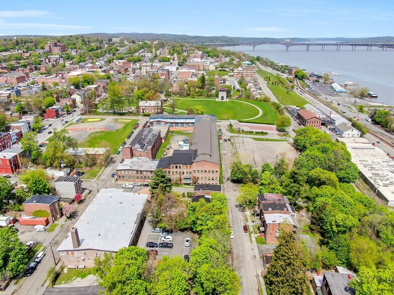 More Photos Of 24 Johnes St, Newburgh Light Manufacturing For Lease