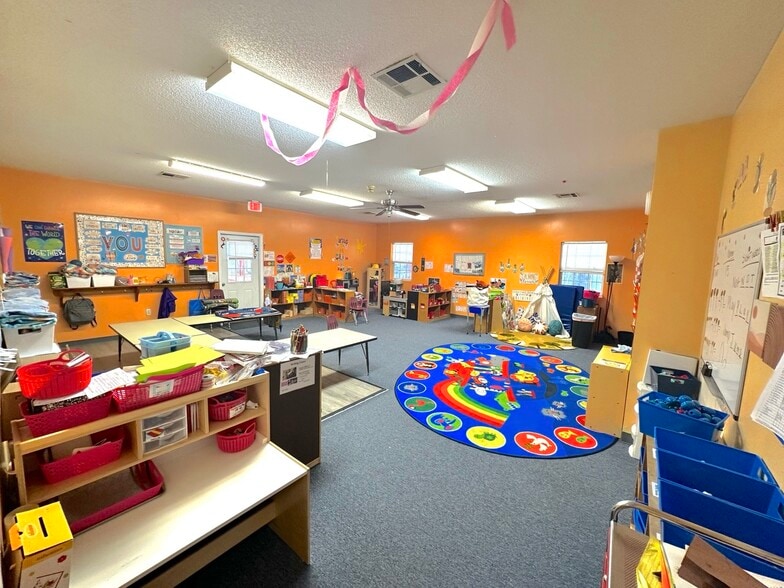 More Photos Of 794 King George Blvd, Savannah Schools For Sale