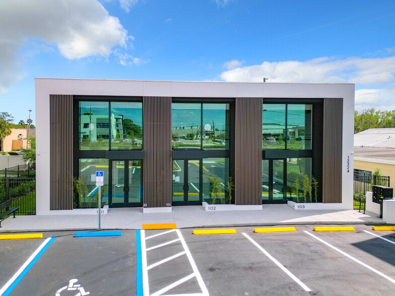 More Photos Of 12324 W Colonial Dr, Winter Garden Storefront Retail Office For Lease