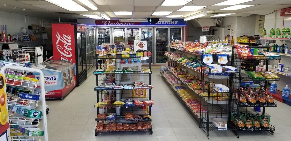 More Photos Of 3865 Ocean Gtwy, Linkwood Service Station For Sale