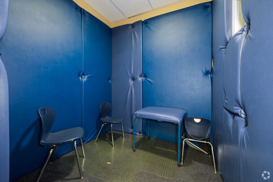 More Photos Of 11820 Huffmeister Rd, Houston Office For Sale