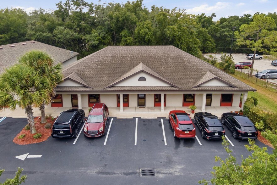 More Photos Of 375 Fennell Blvd, Lady Lake Medical For Sale
