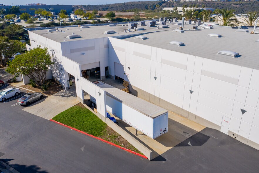 More Photos Of 5803 Newton Dr, Carlsbad Research And Development For Lease