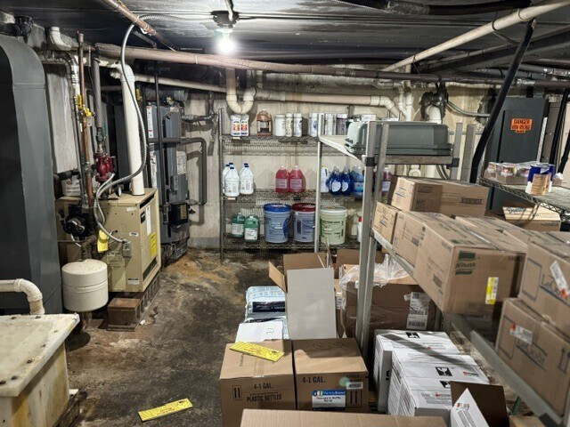 More Photos Of 244 N Pioneer Park Rd, Westfield General Retail For Sale