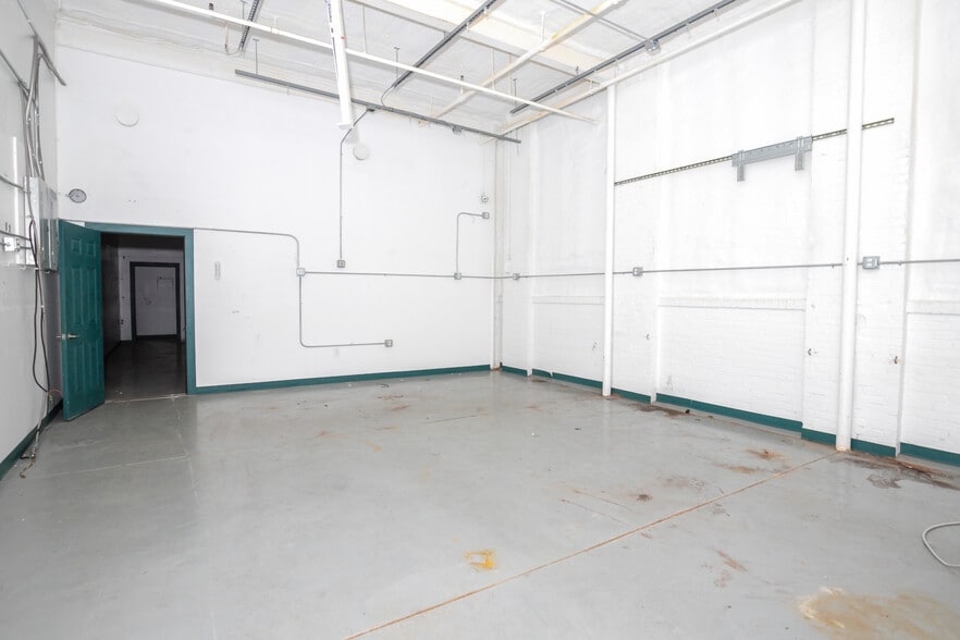 More Photos Of 3661 W Shore Rd, Warwick Warehouse For Sale