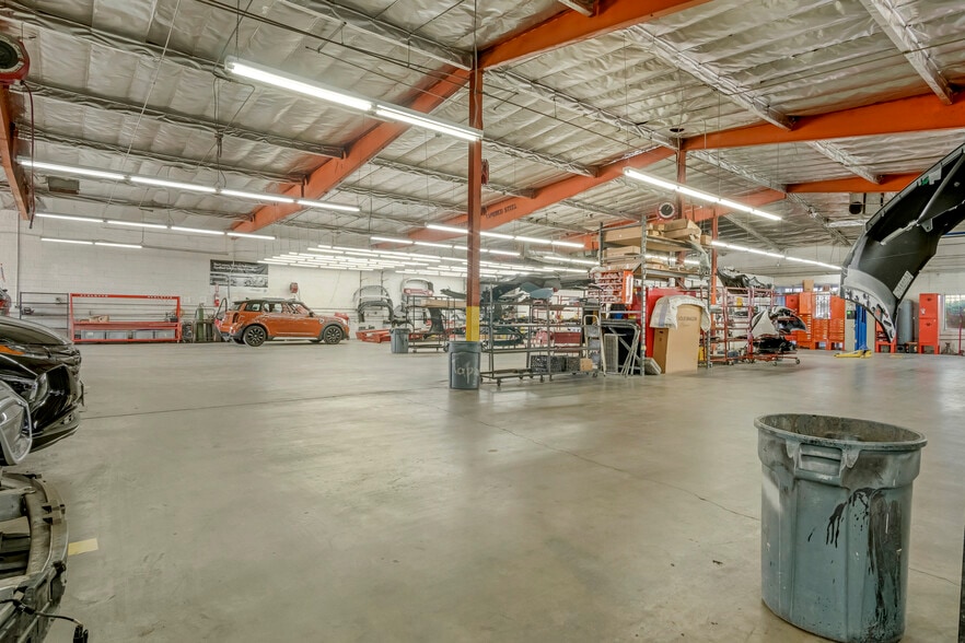 More Photos Of 7314 Radford Ave, North Hollywood Manufacturing For Lease