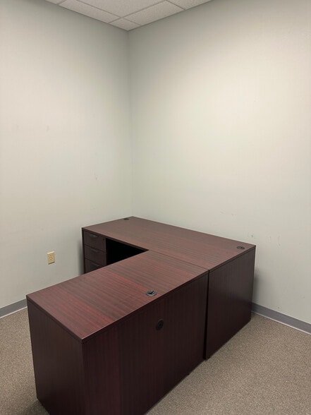 More Photos Of 19101 E Valley View Pky, Independence Medical For Sale