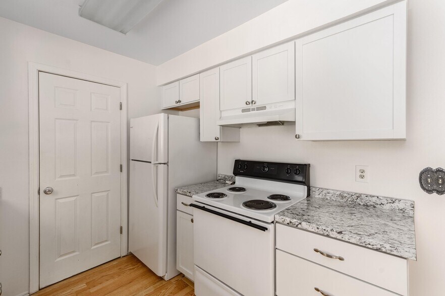 More Photos Of 229 Summit Rdg, White Lake Apartments For Sale