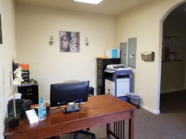 More Photos Of 936 N F Ave, Douglas Storefront Retail Office For Sale