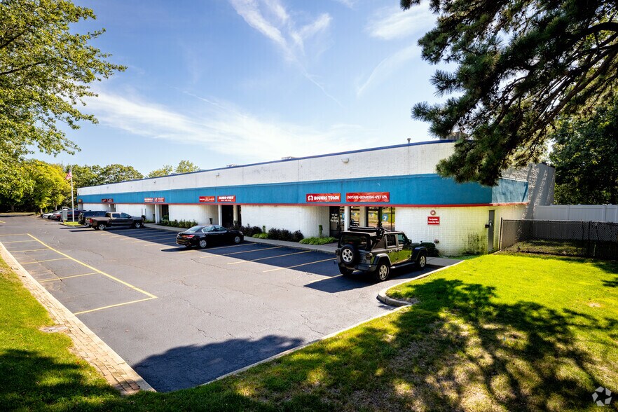 Primary Photo Of 2 Old Dock Rd, Yaphank Warehouse For Lease
