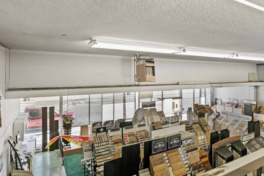 More Photos Of 979 S La Brea Ave, Inglewood Freestanding For Sale