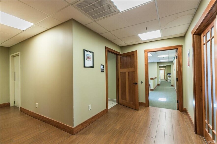 More Photos Of 4488 Onondaga Blvd, Syracuse Office For Sale