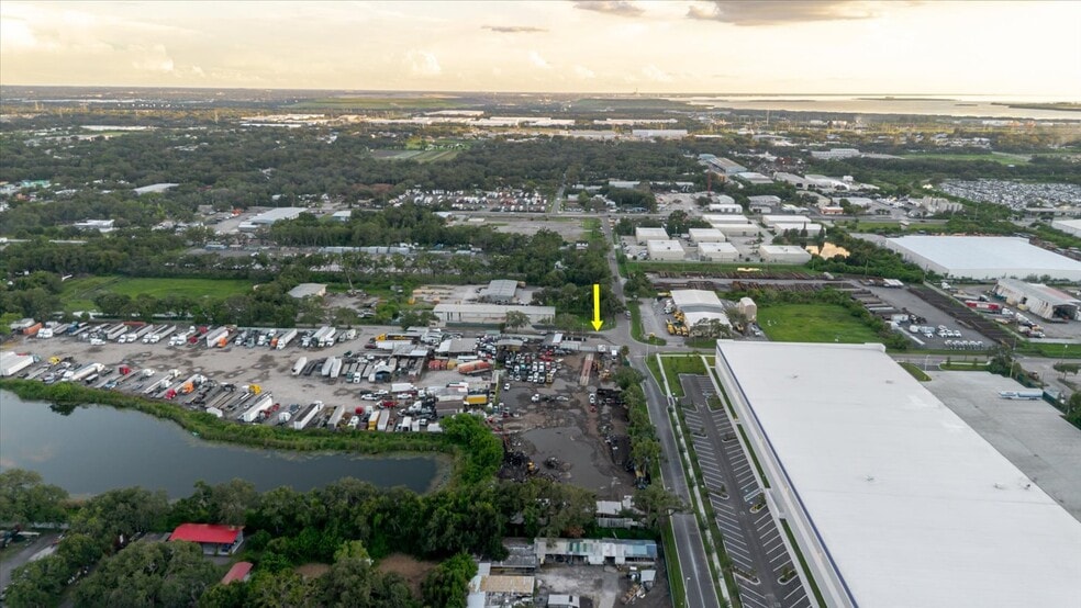 More Photos Of 5404 24th Ave S, Tampa Auto Salvage Facility For Sale