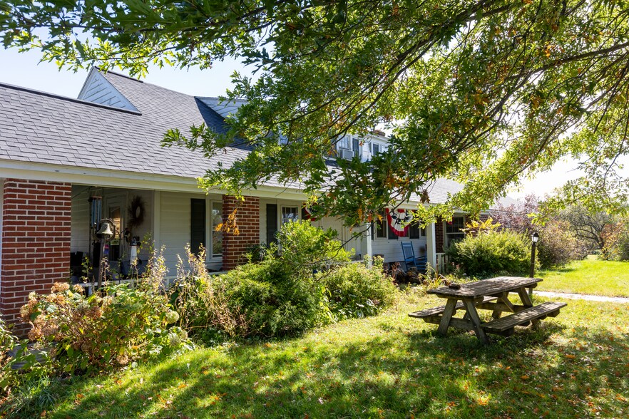 More Photos Of 4 Whitman Rd, Stephentown Sports And Entertainment For Sale