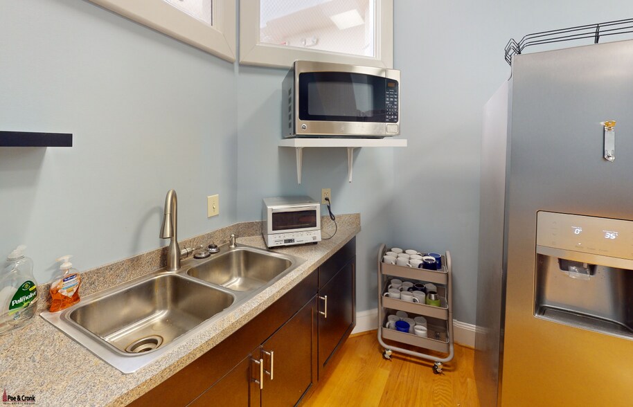 More Photos Of 307 Market St SE, Roanoke Loft Creative Space For Lease