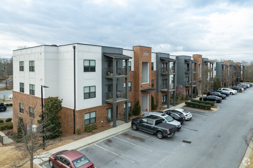 More Photos Of 300 South St, Simpsonville Apartments For Sale
