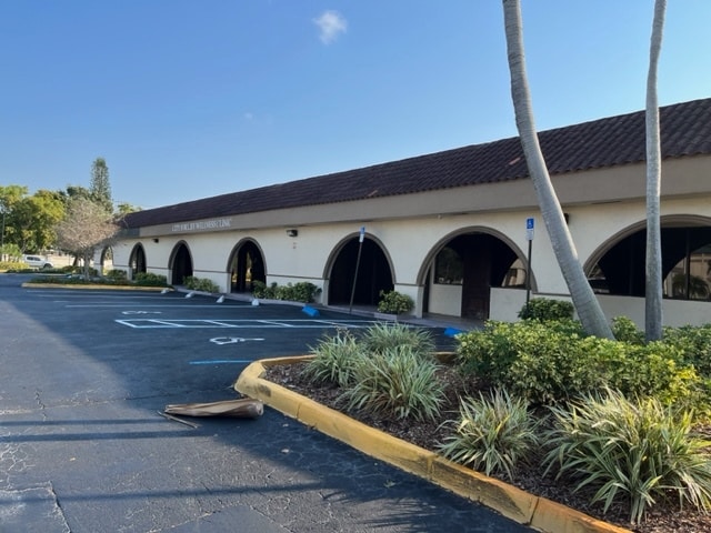 More Photos Of 6435-6471 W Commercial Blvd, Tamarac Medical For Lease