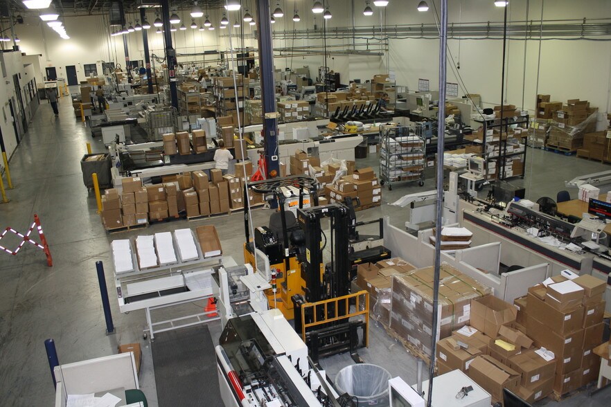 More Photos Of 210-240 Rustcraft Rd, Dedham Warehouse For Lease