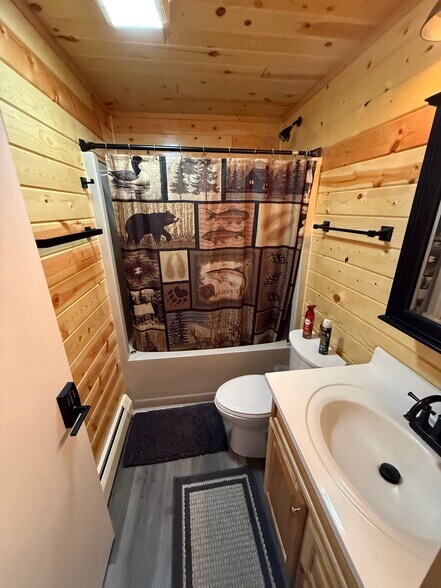 More Photos Of 1640 W US-2, Crystal Falls Restaurant For Sale